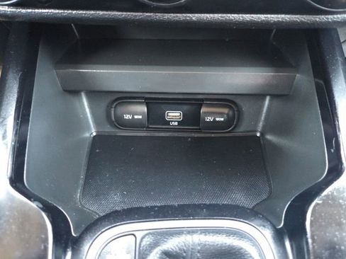 Used 2020 Kia Soul S FWD image 29