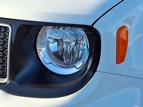 Certified 2023 Jeep Renegade Latitude AWD/4WD image 12