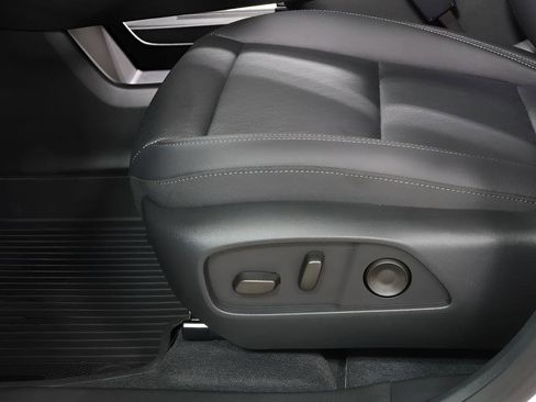 New 2026 Chevrolet Equinox LT w/ Convenience Package II FWD image 20