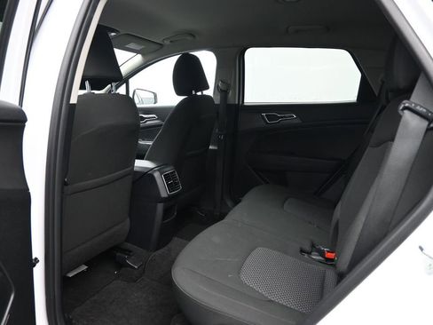 Used 2025 Kia Sportage LX AWD/4WD image 26