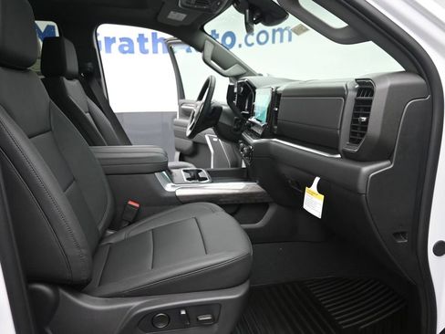 New 2026 Chevrolet Silverado 2500 LTZ w/ LTZ Convenience Package AWD/4WD image 7