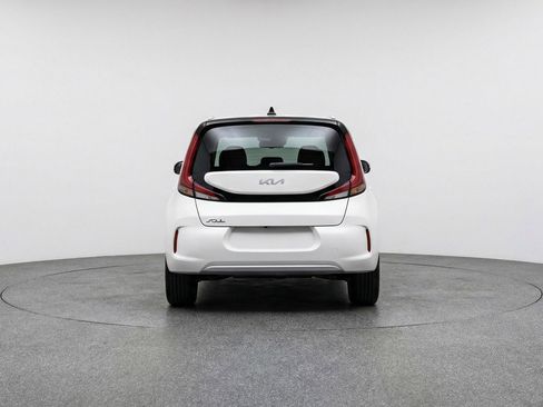 Used 2025 Kia Soul LX w/ LX Technology Package image 7