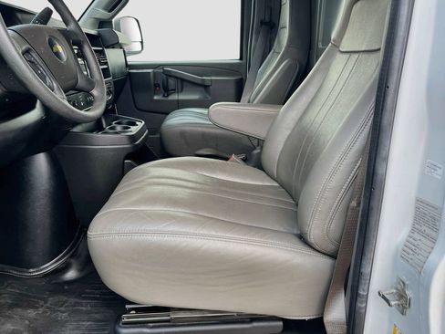 Used 2025 Chevrolet Express 2500 Extended w/ Driver Convenience Package RWD image 18
