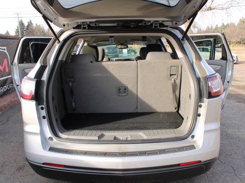 Used 2017 Chevrolet Traverse LS AWD/4WD image 13