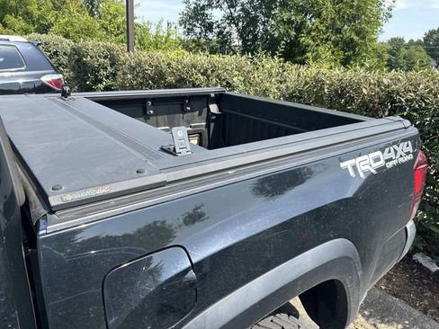 Used 2019 Toyota Tacoma TRD Off-Road AWD/4WD image 2