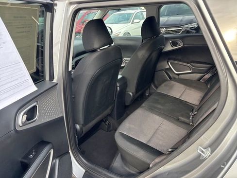 Certified 2023 Kia Soul LX w/ LX Technology Package image 22