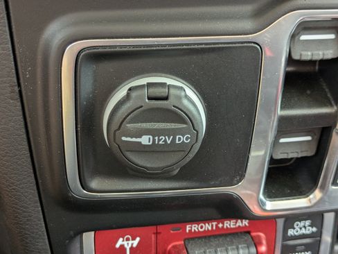 Used 2021 Jeep Wrangler Unlimited Rubicon AWD/4WD image 25