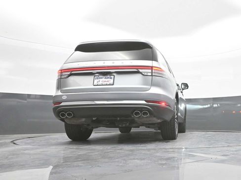 Used 2023 Lincoln Aviator AWD w/ Premium Package image 45