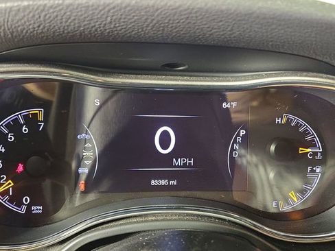 Used 2020 Jeep Grand Cherokee Limited AWD/4WD image 16
