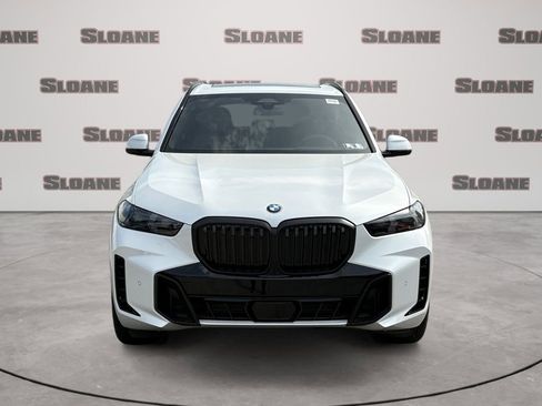 New 2026 BMW X5 xDrive40i w/ M Sport Package AWD/4WD image 8