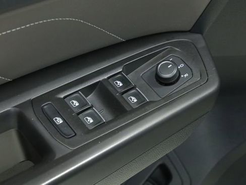 Used 2022 Volkswagen Atlas Cross Sport SEL image 30