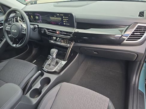 New 2026 Kia Seltos S FWD image 11