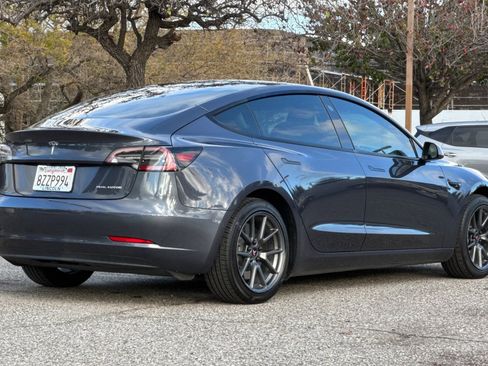 Used 2022 Tesla Model 3 Long Range image 4