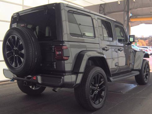 Used 2021 Jeep Wrangler Unlimited Sahara AWD/4WD image 4