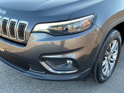 Used 2020 Jeep Cherokee Latitude Plus image 10