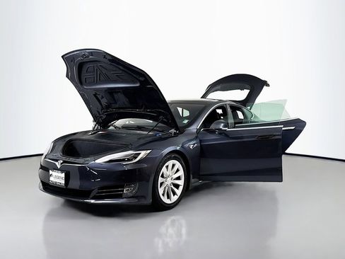 Used 2016 Tesla Model S 70D image 19