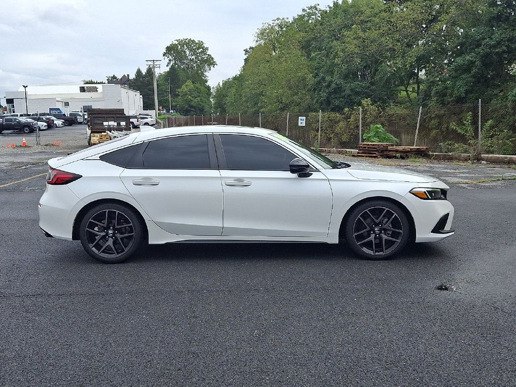Used 2024 Honda Civic Sport Touring image 7