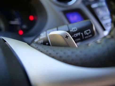 Used 2012 Honda Insight EX image 16