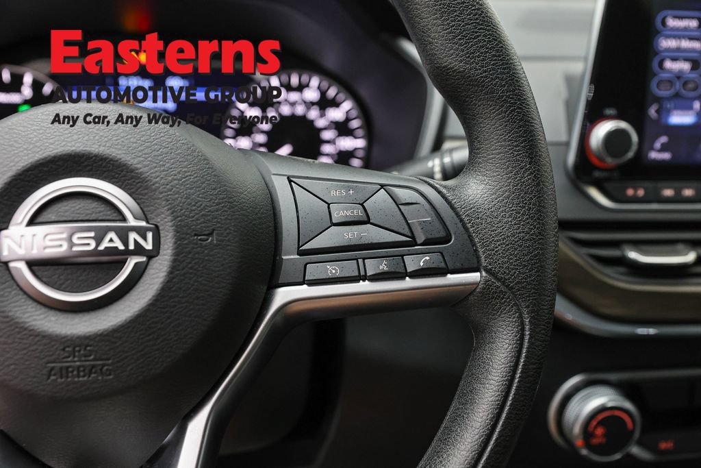 Used 2023 Nissan Altima 2.5 SV FWD image 18