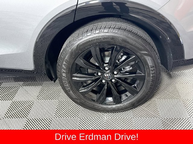 Used 2024 Buick Envista Sport Touring w/ Convenience I Package FWD image 4
