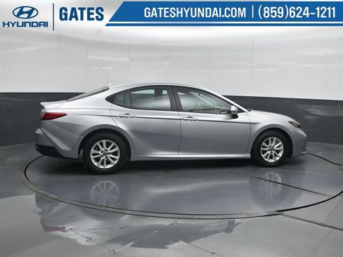 Used 2025 Toyota Camry LE FWD image 3