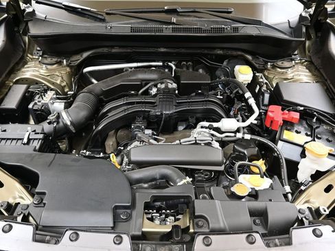 Certified 2025 Subaru Forester Premium AWD/4WD image 9