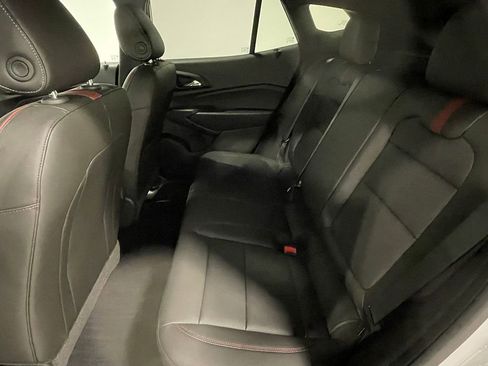 Used 2025 Chevrolet Trax RS image 18