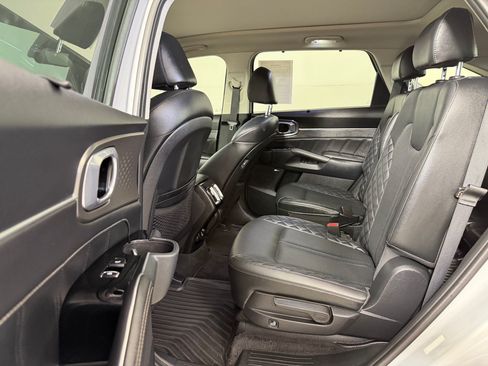 Used 2023 Kia Sorento SX AWD/4WD image 23