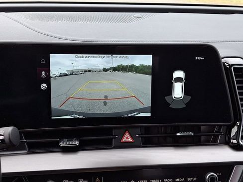 Used 2025 Kia Sportage EX w/ Premium Package FWD image 19