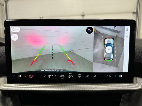 Certified 2025 Ford Explorer ST-Line image 21