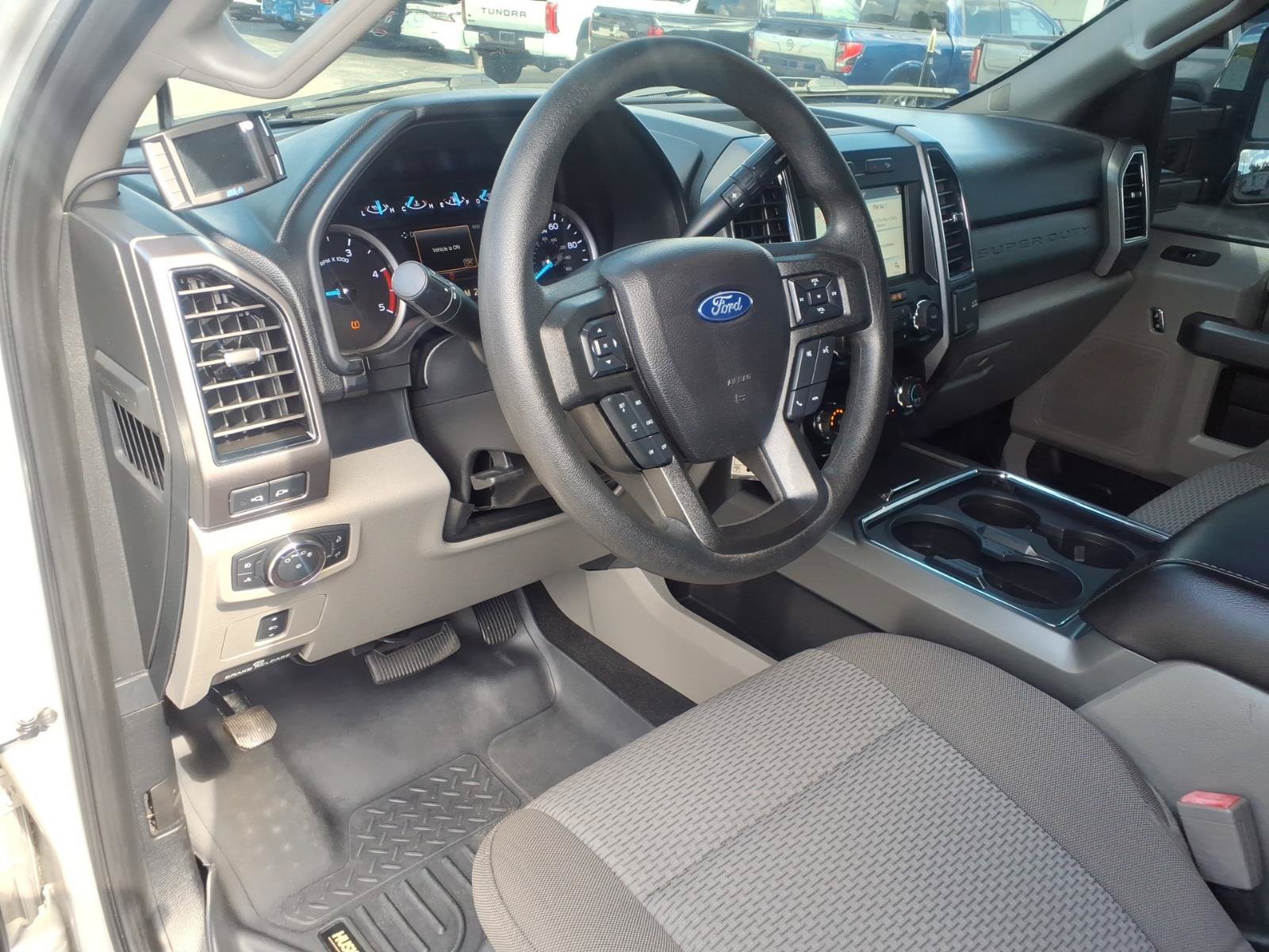 Used 2019 Ford F250 XLT w/ XLT Premium Package AWD/4WD image 21