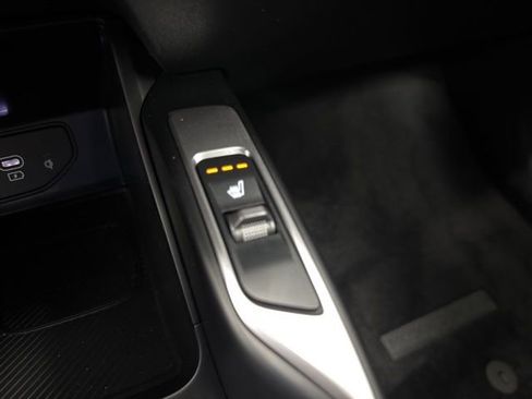 Used 2025 Kia Sorento S image 21