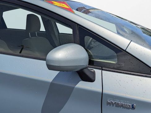 Used 2012 Toyota Prius Two FWD image 11