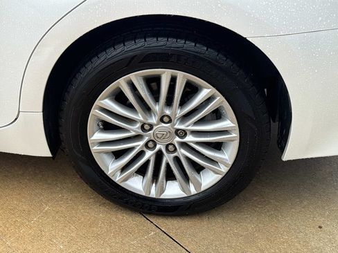 Used 2016 Lexus ES 350 w/ Premium Package w/Wood Trim FWD image 6