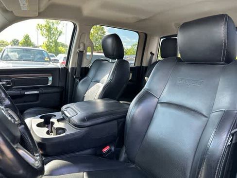 Used 2017 RAM 1500 Laramie AWD/4WD image 3