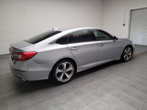 Used 2018 Honda Accord Touring image 10