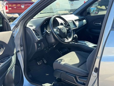 Used 2019 Honda HR-V Sport image 14