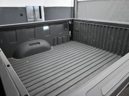 Used 2025 Toyota Tundra Limited image 18