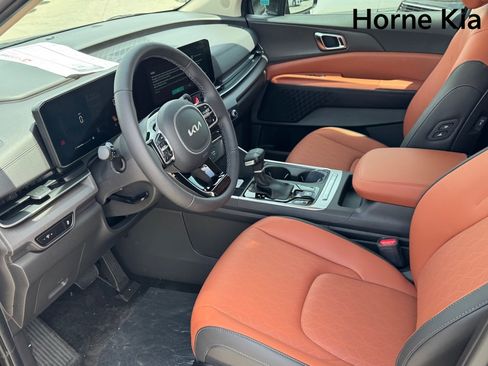 New 2026 Kia Carnival EX FWD image 9