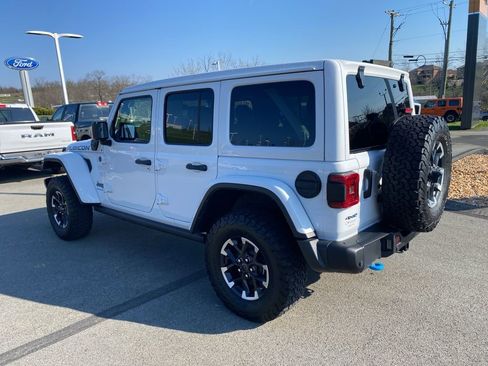 Used 2024 Jeep Wrangler Unlimited Rubicon 4xe AWD/4WD image 5