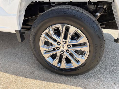 New 2025 Ford F150 Lariat w/ Equipment Group 502A High image 40