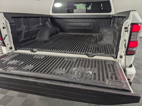 Used 2024 Nissan Frontier PRO-4X AWD/4WD image 30