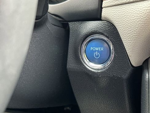 Used 2019 Toyota RAV4 Limited AWD/4WD image 23