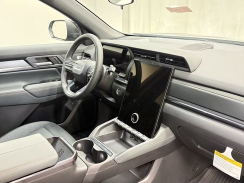 New 2026 GMC Terrain AT4 w/ LPO, Floor Liner Package image 15