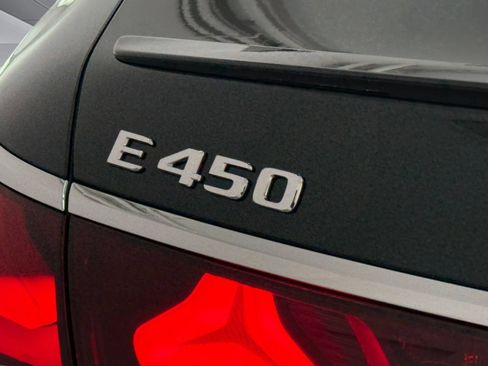 Used 2025 Mercedes-Benz E 450 4MATIC Sedan image 23