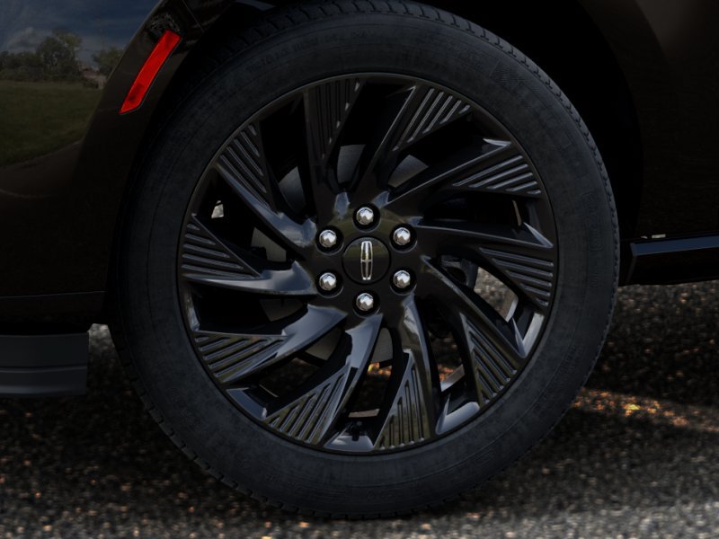 New 2027 Lincoln Navigator Reserve w/ Jet Appearance Package AWD/4WD image 19