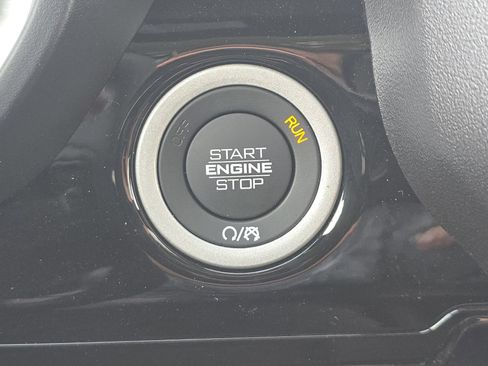 New 2025 RAM 1500 Laramie w/ Night Edition AWD/4WD image 32