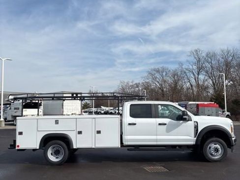 New 2026 Ford F550 4x4 Crew Cab image 4