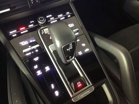 Certified 2022 Porsche Cayenne GTS AWD/4WD image 40