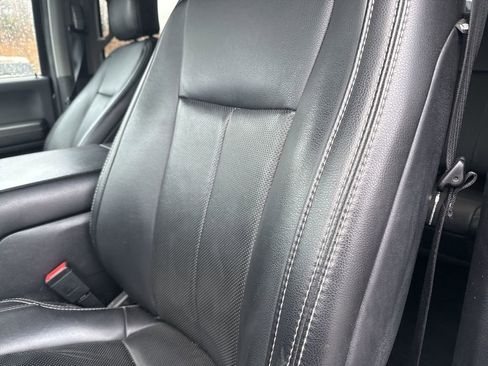 Used 2019 Ford F150 Lariat w/ Equipment Group 502A Luxury image 9